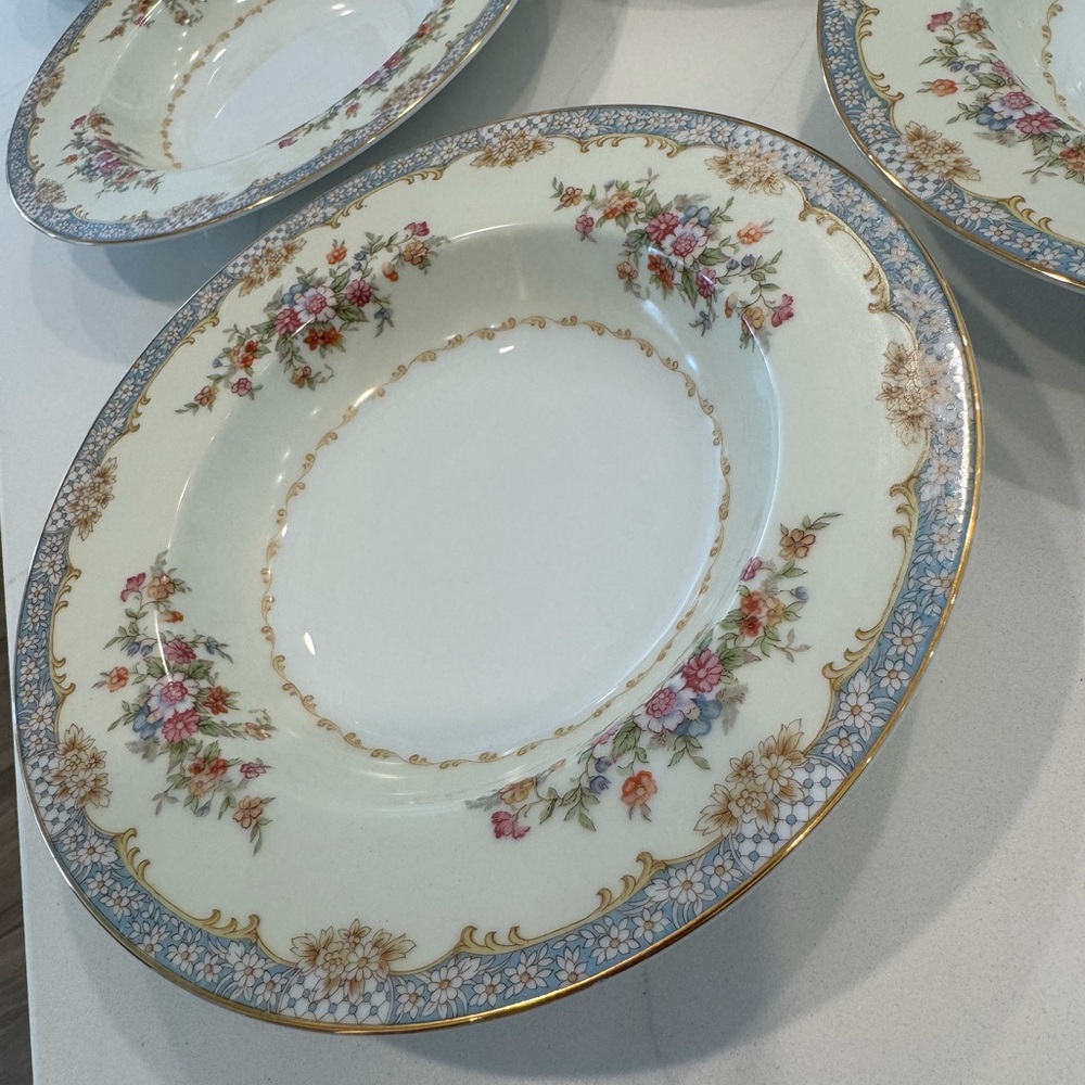 NORITAKE CHINA Naomi
Rim Soup Bowls set of 4